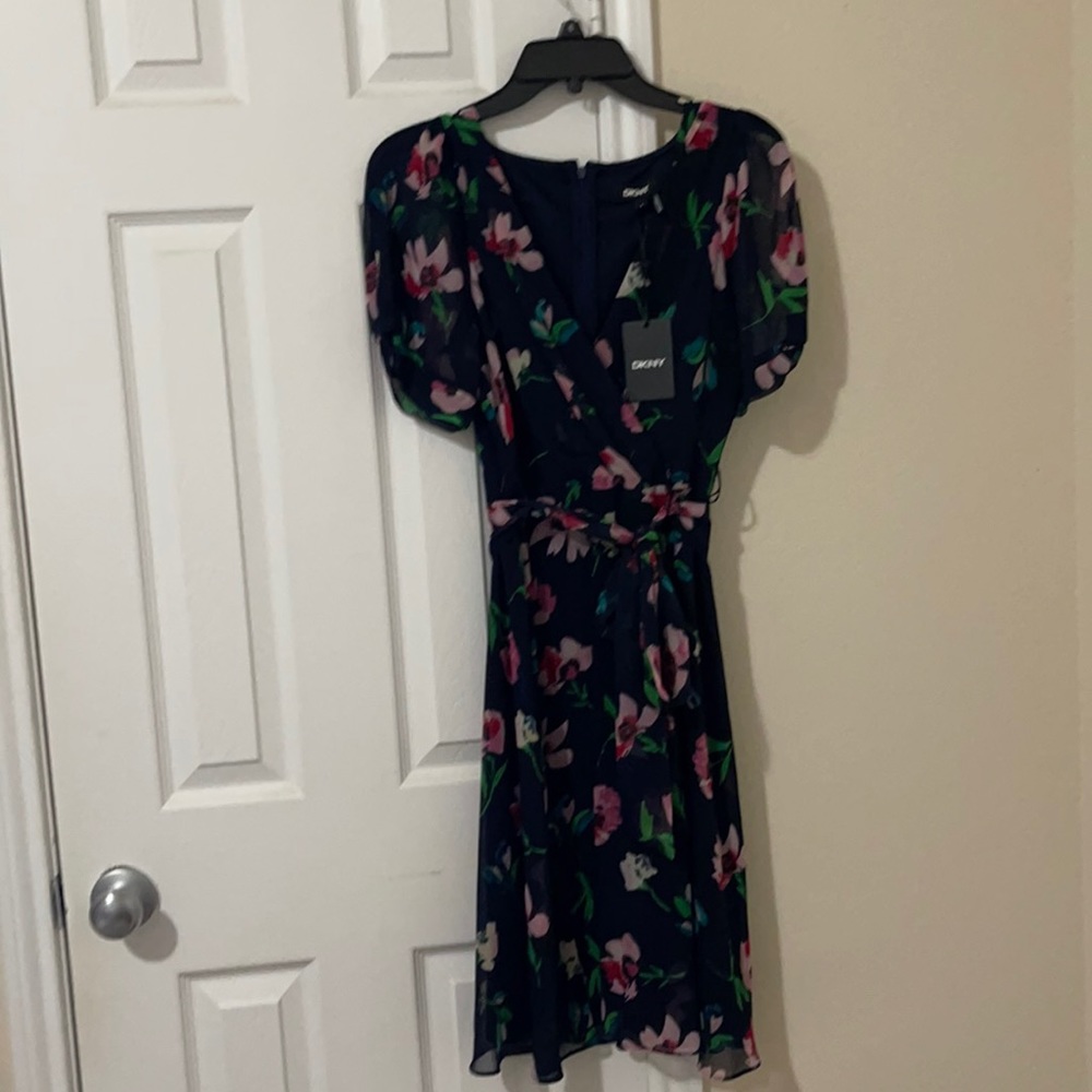 NWT DKNY Dress navy with floral size 6